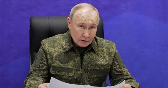 Ak sa Ukrajinci nestiahnu, Donbas si zoberieme silou, tvrdí Putin: Najbližšie dni majú rozhodnúť o vojne v Európe, ozýva sa z Maďarska