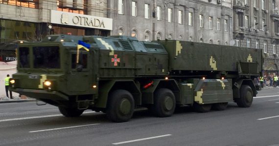 Ukrajina nasadila do boja „ničivé monštrum“: Rusi nevedia, koľká bije. Vyrobili raketu, ktorá armáde nedá spávať