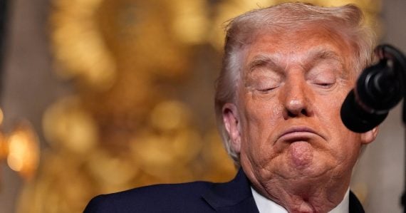 Trump sa objavil v Epsteinových spisoch: Tvrdenia sú nepravdivé, tvrdí rezort spravodlivosti