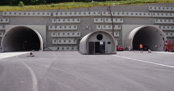 Tunel Višňové je pamätníkom zlyhaní 15 rokov Ficových vlád, tvrdí PS. Jeho časti už nespĺňajú bezpečnostné normy