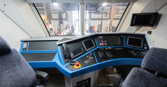 Rušňovodiči sa búria: Odmietajú nosiť kamery, časť z nich zvažuje úplný odchod zo služby