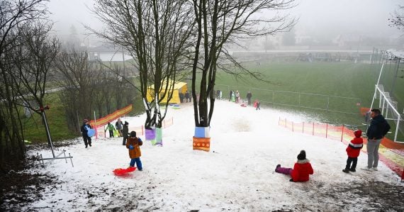 Zima je definitívne preč: Zabudnite na sánky, rukavice môžete nechať doma. Počasie robí otočku, prinesie zmeny