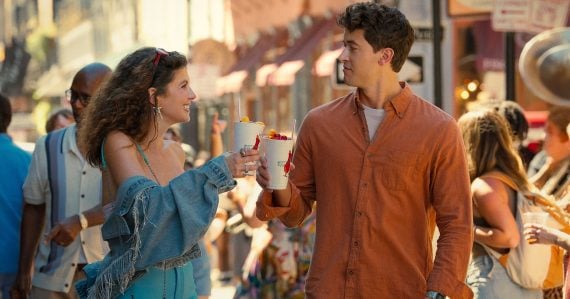 Novú romantickú komédiu priam zhltnete: Diváci chvália úplne všetko, má dobré hodnotenie