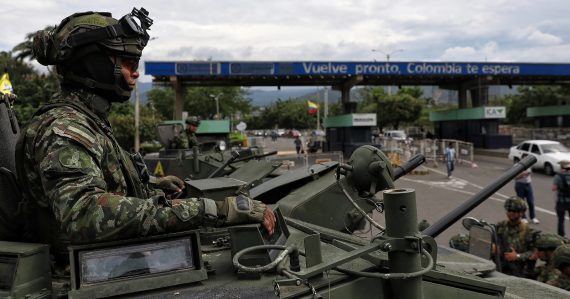 Napätie v Južnej Amerike rastie: Kolumbia po útoku USA uzavrela hranice, obáva sa masovej vlny migrantov