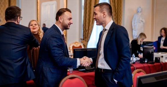 Chaos okolo katastrálneho zákona: Ministri priznávajú, že nepoznajú detaily, hrozia pritom desaťťtisícové pokuty