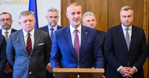 Predĺženie volebného obdobia je čoraz reálnejšie: Vláda plánuje predložiť návrh novely ústavy