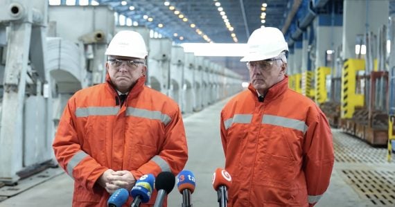 Fico otvoril kauzu Slovalca: Hlinikáreň nevyrába už 3 roky, vidí za tým Brusel. Produkciu chce obnoviť