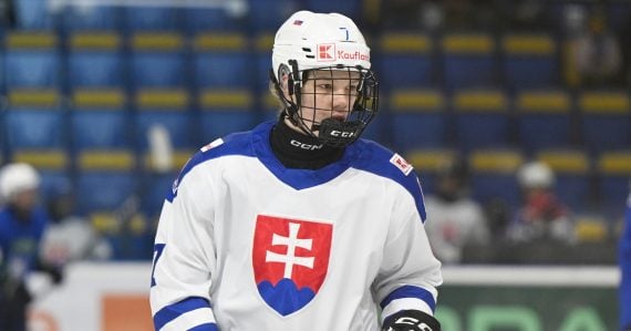 Slovenská hokejistka vyrovnala neuveriteľný rekord: Výkon Nely Lopušanovej ale na postup nestačil