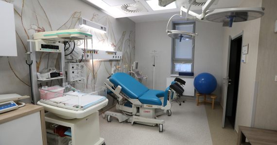 Slováci majú právo absolvovať zákrok v zahraničí: Poisťovňa ho musí preplatiť, takéto sú podmienky