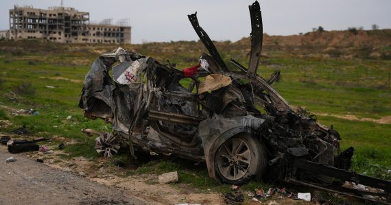 Izrael mal zabiť troch nevinných novinárov: Z ich auta nezostalo skoro nič, natáčali si humanitárnu pomoc