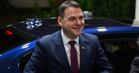 Návšteva v tieni bombardovania: Macinka pricestoval do Kyjeva počas nočných útokov, spoločnosť mu robí Turek