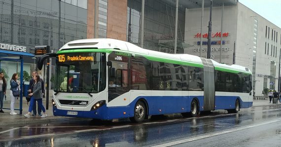 Zavoláte si v MHD a môžete vystúpiť: Mesto sprísnilo pravidlá pre cestujúcich, zakázalo hluk vo verejnej doprave