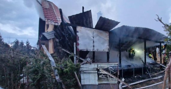 Požiar domu na východe Slovenska skončil tragédiou. 78-ročného muža našli bez známok života