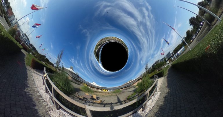 simulácia čiernej diery