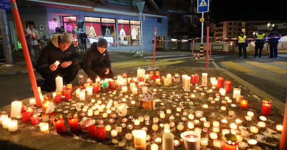 Desiatky mŕtvych, stovky zranených a nezvestní cudzinci: Švajčiarsko rieši následky nočného požiaru