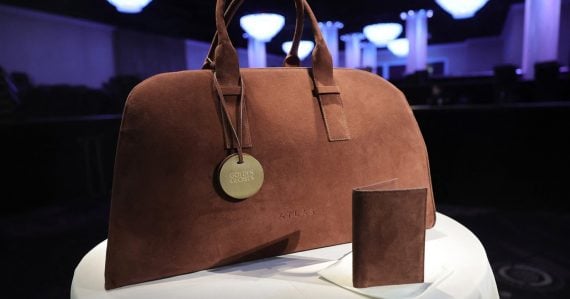 Jedna by z vás urobila milionára: Odhalili obsah darčekovej tašky v hodnote 1 000 000 dolárov zo Zlatých glóbusov