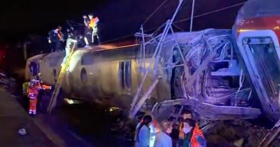 Celé Španielsko smúti: Vykoľajili sa dva idúce vlaky, zomrelo 21 ľudí, viac ako 70 je ranených