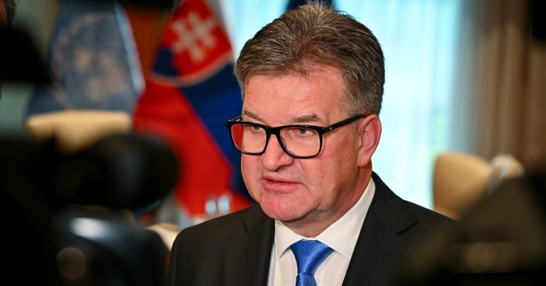 miroslav lajčák odstúpil