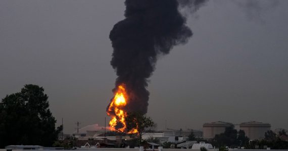 Dohoda nepadla, výbuchy v Teheráne pokračujú: Cieľom sú členovia vlády, Irán vypálil ďalšie rakety