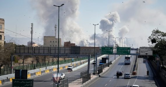 Cyprus hlási ďalšie dva útoky, Irán zasiahol aj letisko v Azerbajdžane. Problémy má ďalší tanker