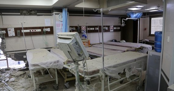Kvôli výbuchom evakuovali nemocnicu: V Iráne bolo zasiahnutých viacero zdravotníckych zariadení