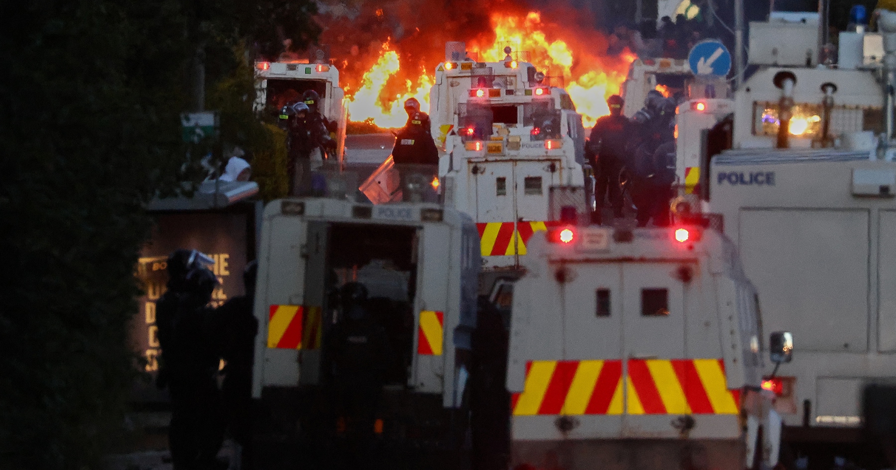 Záber na nepokoje v Belfaste