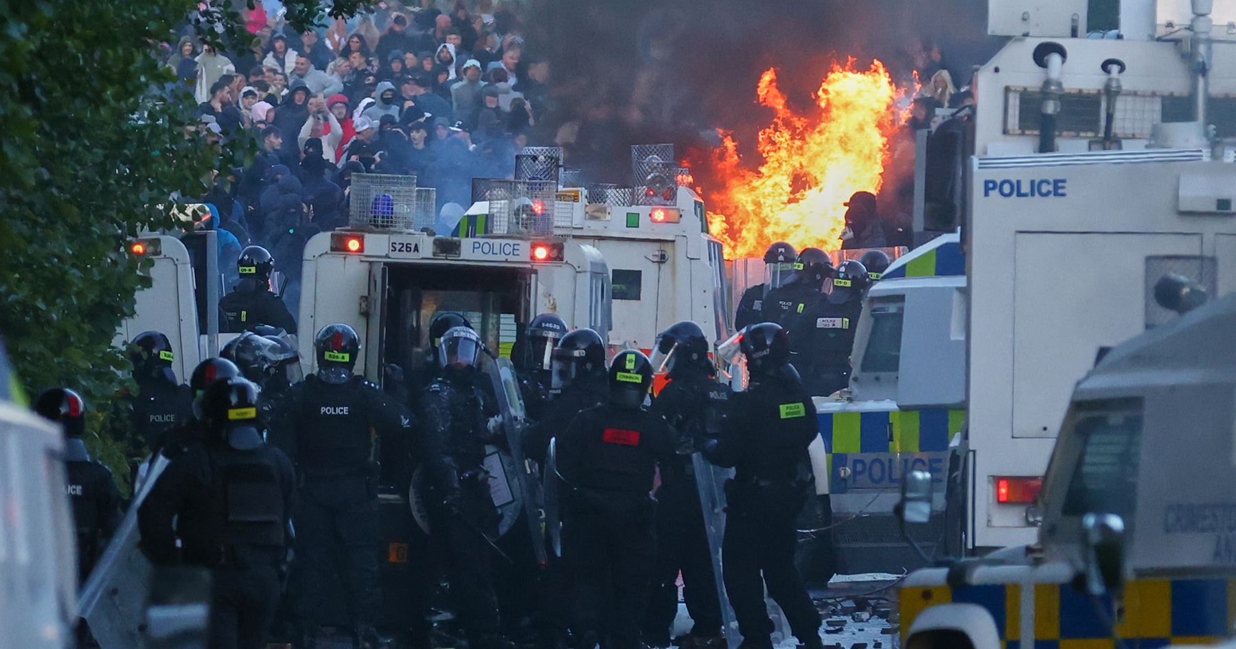 Záber na nepokoje v Belfaste