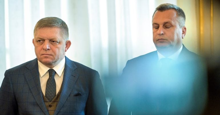 Premiér Robert Fico a predseda SNS Andrej Danko.