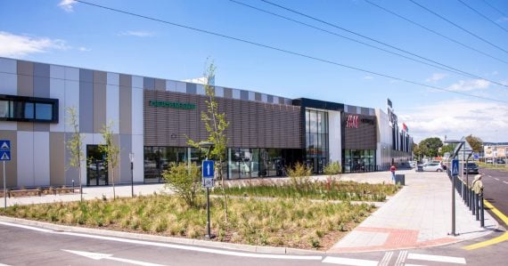 Nákupné centrum OC Galéria Petržalka.