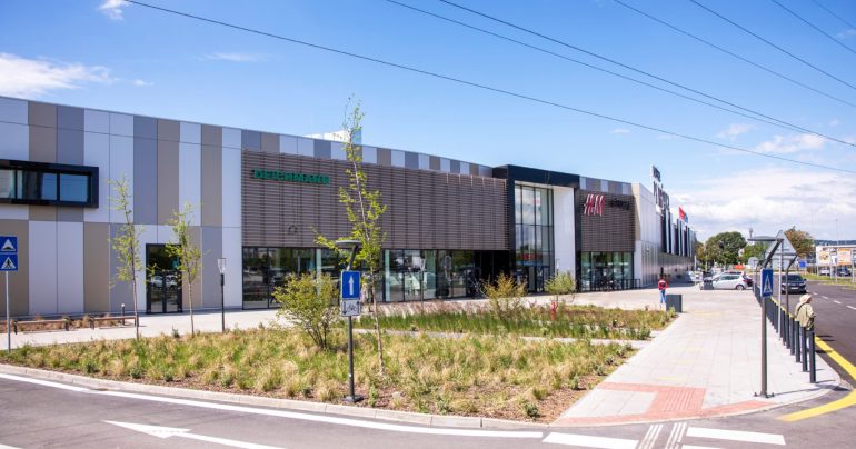 Nákupné centrum OC Galéria Petržalka.