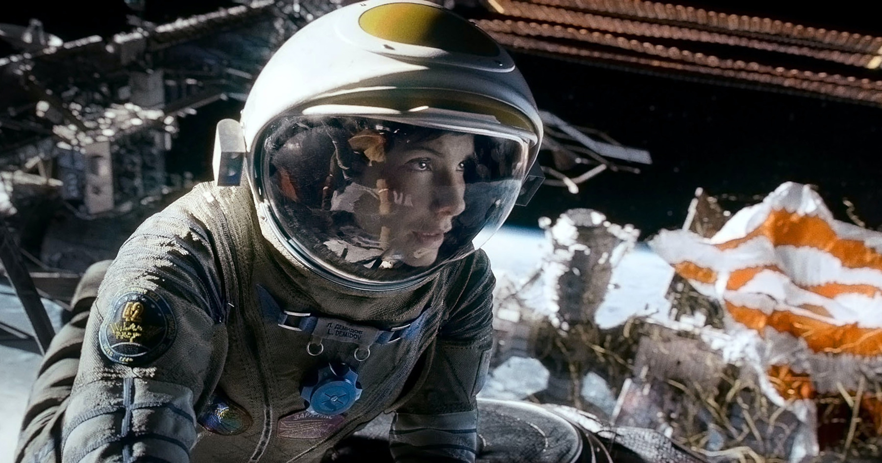 Sandra Bullock vo filme Gravitácia.