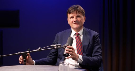 Alojz Hlina v relácii 1 na 1