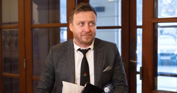Splnomocnenec vlády SR pre preverenie procesu riadenia a manažovania zdrojov počas pandémie COVID-19 Peter Kotlár