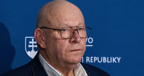 Predseda dozornej rady Fondu na podporu umenia (FPU) Matúš Oľha počas tlačovej konferencie