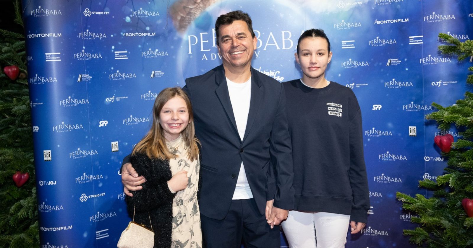Roman Pomajbo so svojimi dcérami