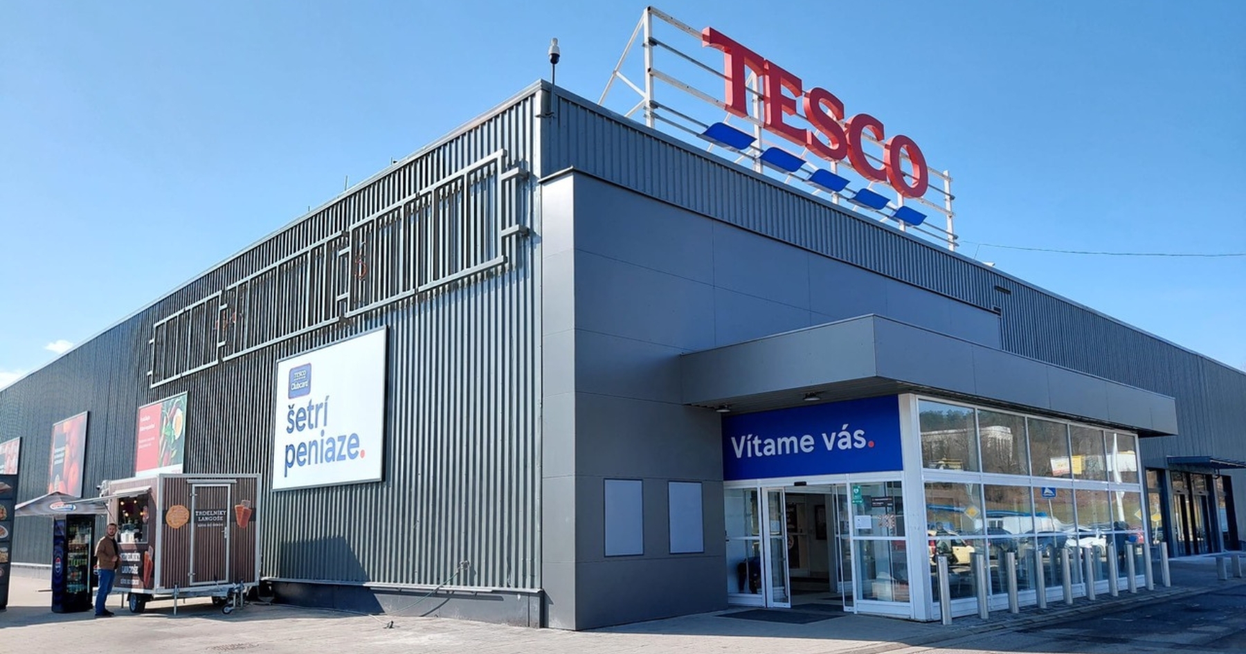 Predajňa hypermarketu Tesco