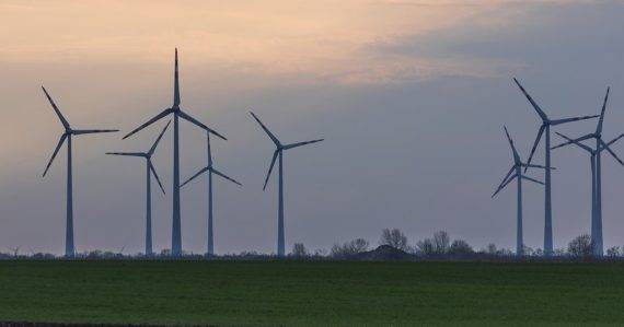 Záber na veterné turbíny v Rakúsku