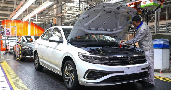 Výroba automobilky Volkswagen