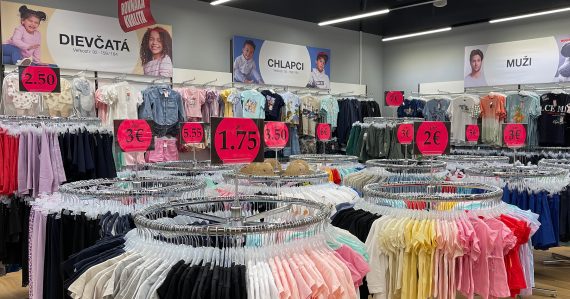 Predajňa Woolworth v Nitre
