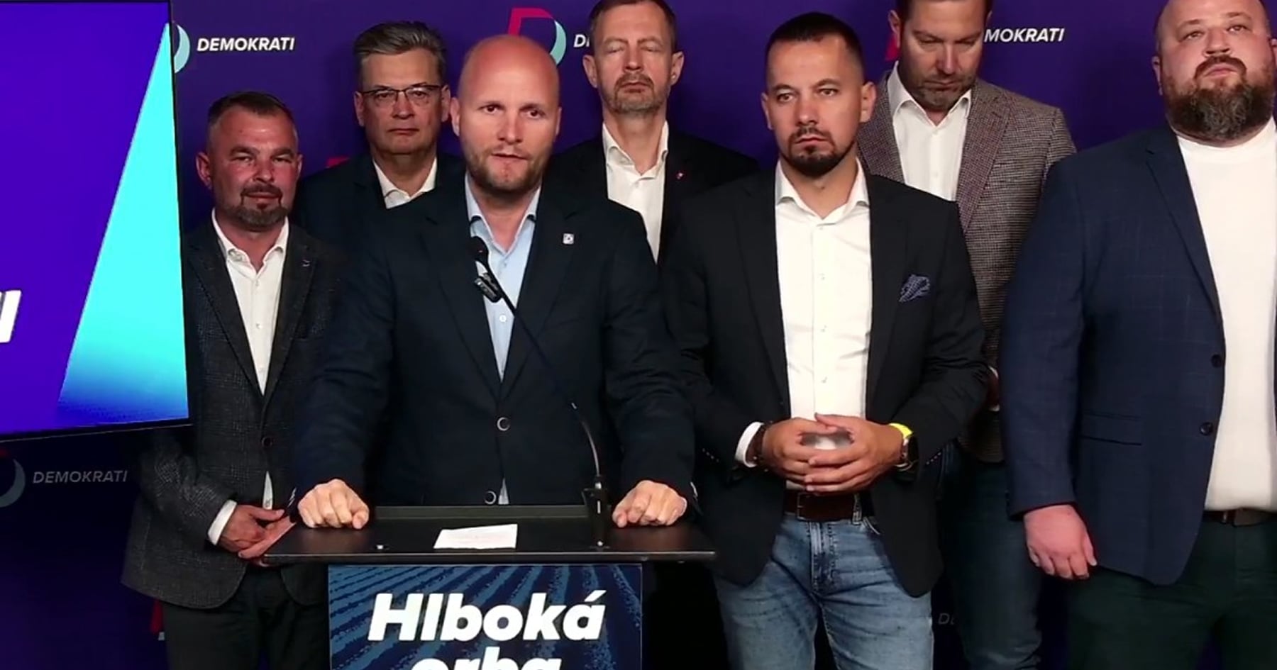 Záber z tlačovky Demokratov
