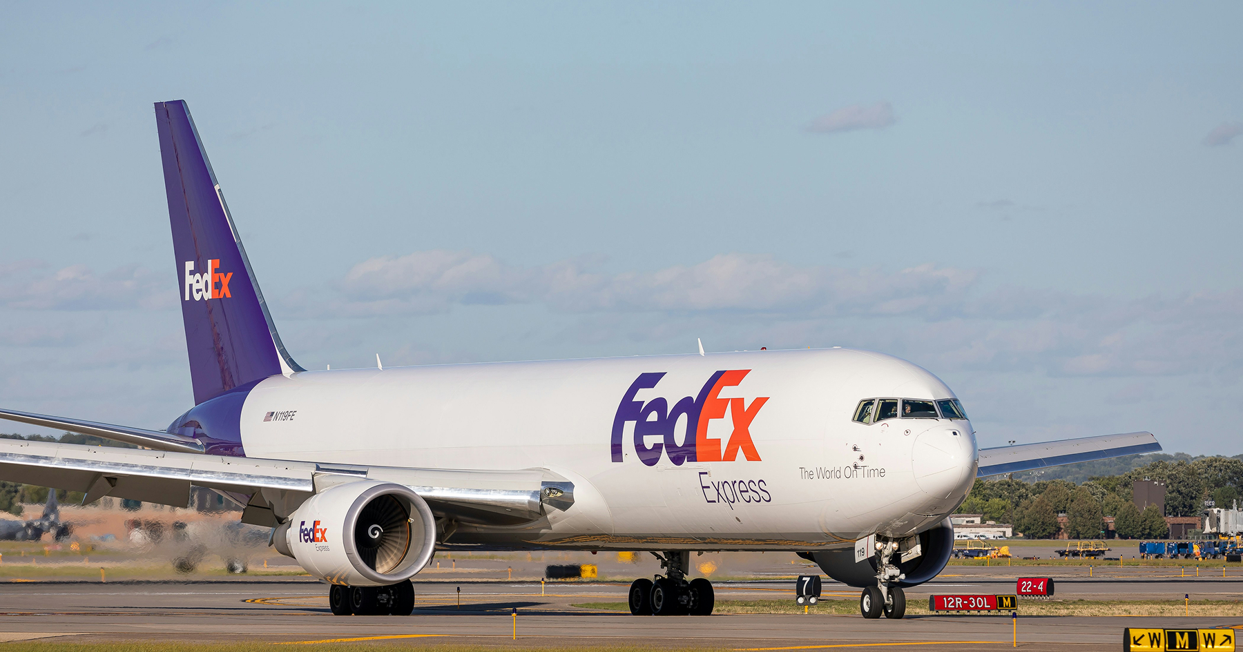 Záber na lietadlo spoločnosti FedEx