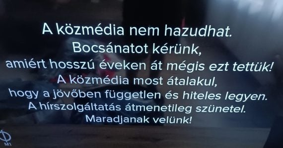 Oznam na stanici M1