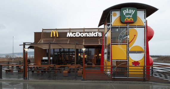 Budova Mcdonald's