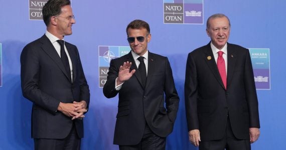Pohľad na lídrov na summite NATO