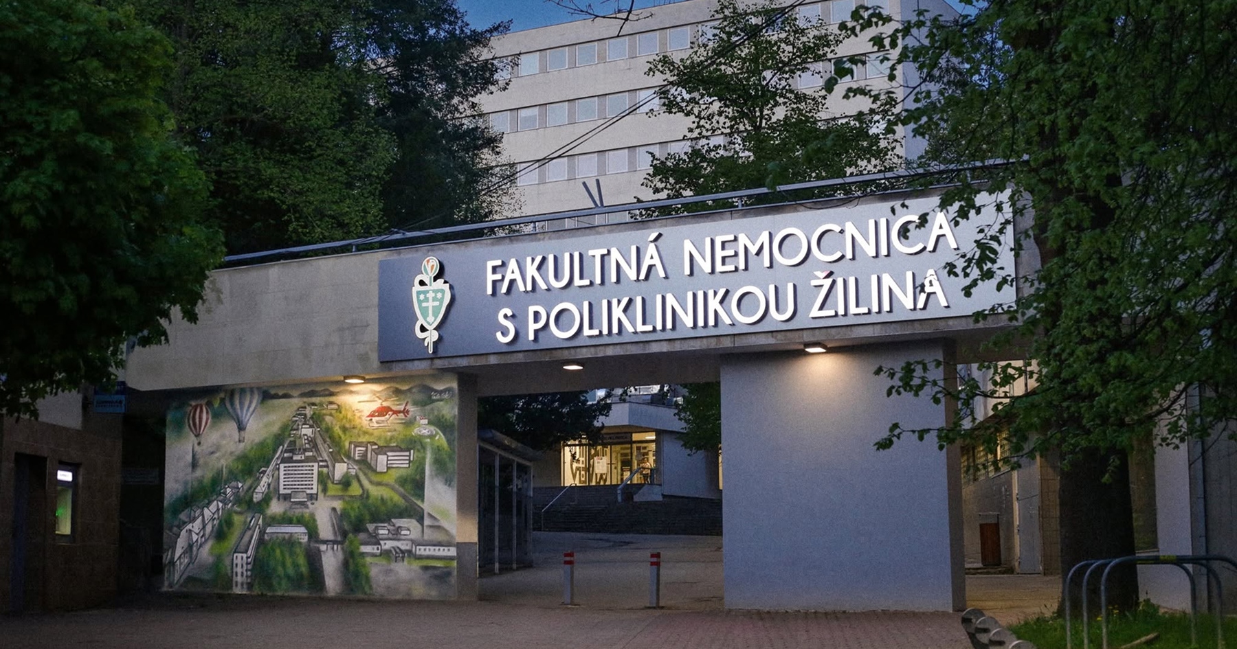 Vstup do Fakultnej nemocnice s poliklinikou Žilina