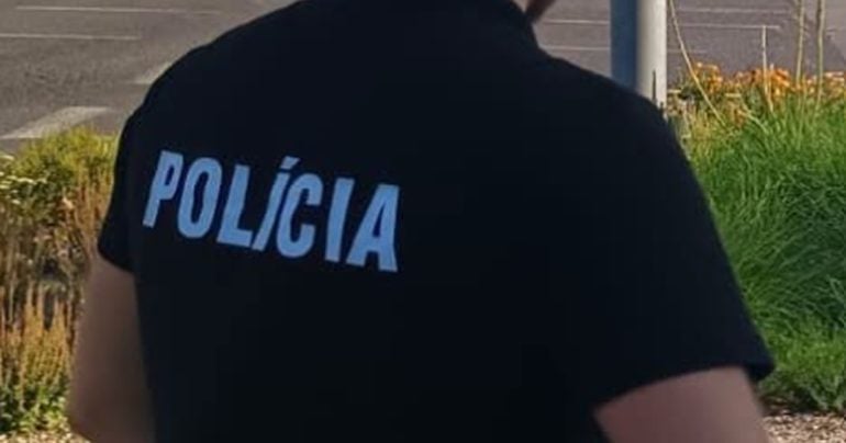 Polícia