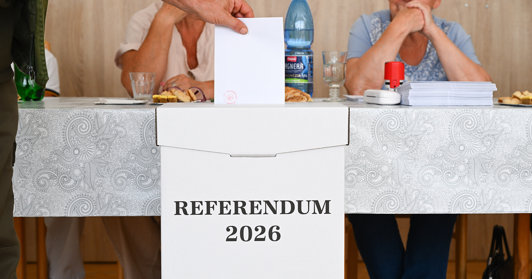 Volebná schránka počas referenda