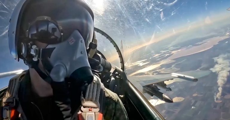 Ruský pilot sediaci v Su-35