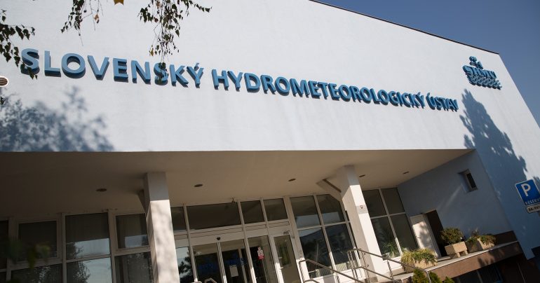 Pohľad na budovu SHMÚ