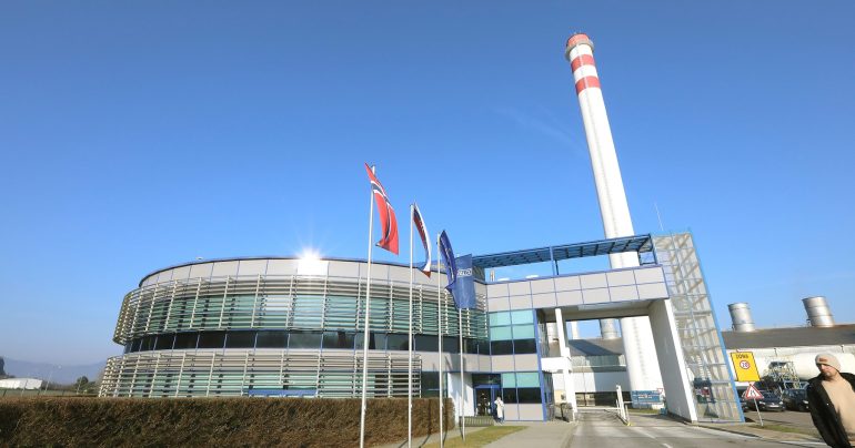Na snímke spoločnosť Slovalco, a. s. v Žiari nad Hronom